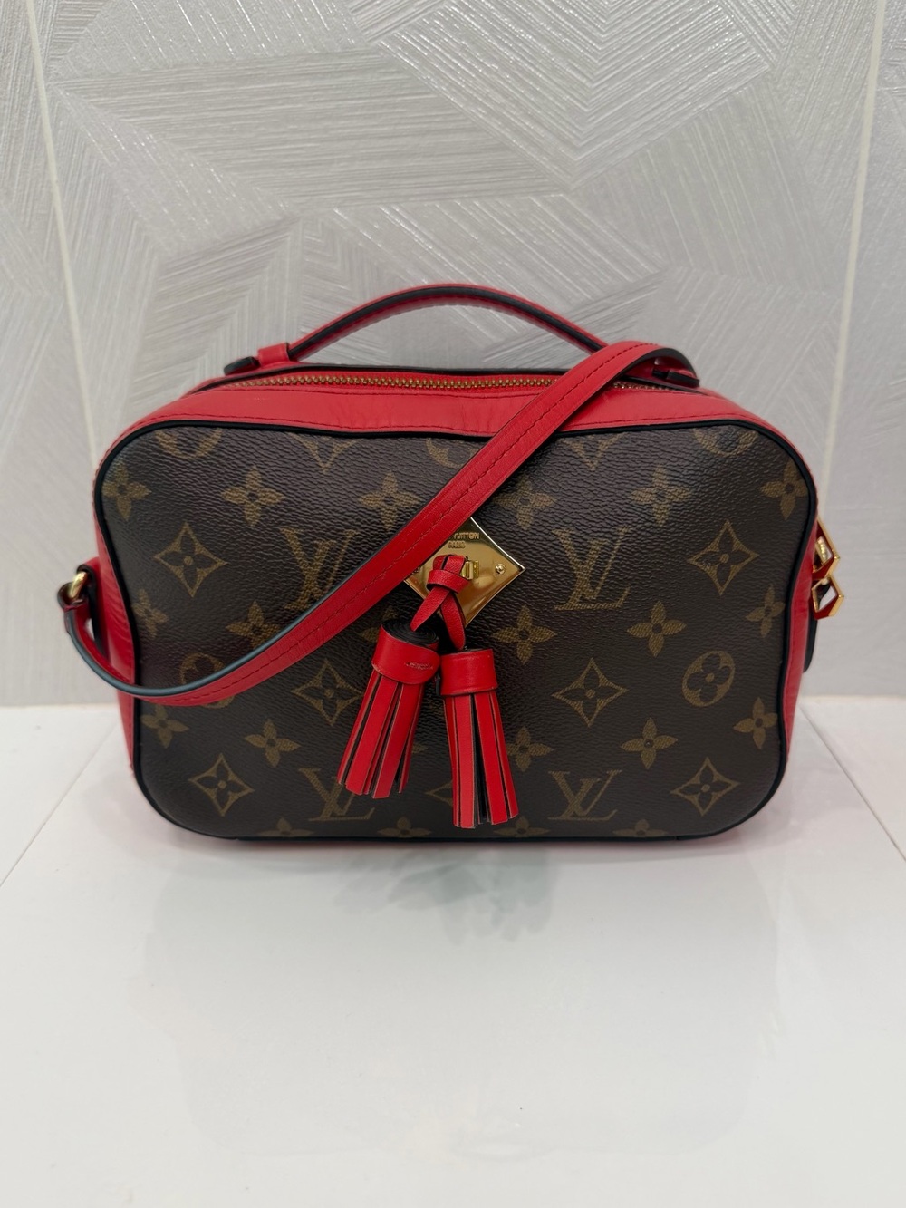 Authentic Louis Vuitton LV Saintonge Monogram Crossbody Handbag - Incl Dustbag